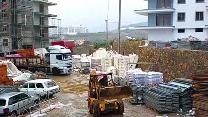 Alanya’da binlerce daire elde kaldı