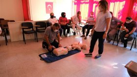 Alanya Belediyesi personeli için Temel İlk Yardım Eğitimi veriliyor.